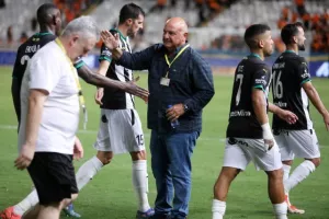 ΑΠΟΕΛ - ΑΕΚ: Μεγάλο διπλό με Φαράζ!