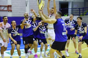 (Φώτος) Σήκωσε το τρόπαιο ο Kuutio Homes Παφιακός