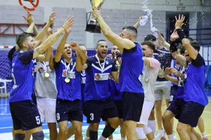 (Φώτος) Σήκωσε το τρόπαιο ο Kuutio Homes Παφιακός