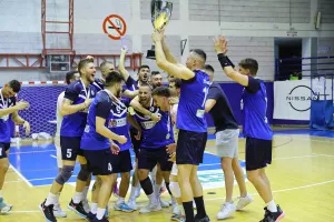 (Φώτος) Σήκωσε το τρόπαιο ο Kuutio Homes Παφιακός