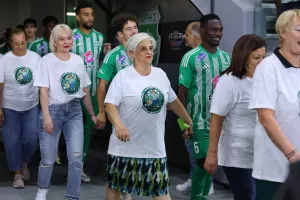 (Άρης) Μπήκαν ΜΕΣΑ με τις... πεθερές!
