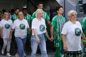 (Άρης) Μπήκαν ΜΕΣΑ με τις... πεθερές!