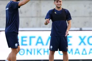 Το "θα δούμε αύριο" του Σωφρόνη, οι ευδιάθετοι διεθνείς και η νέα αρχή! (Φώτος)