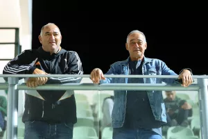 (Φώτος) Ο κόσμος στην Περιστερώνα