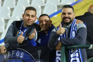 (Φώτος) Ο κόσμος στην Περιστερώνα