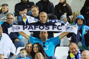 (Φώτος) Ο κόσμος στην Περιστερώνα