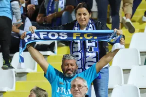 (Φώτος) Ο κόσμος στην Περιστερώνα