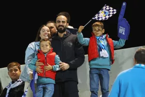 (Φώτος) Ο κόσμος στην Περιστερώνα