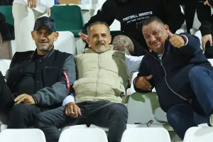 (Φώτος) Ο κόσμος στην Περιστερώνα