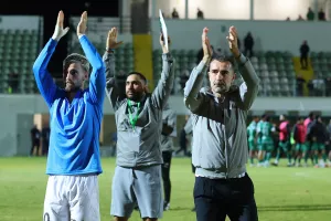 (Βίντεο kerkida) Το πάρτι παικτών και κόσμου στην Περιστερώνα