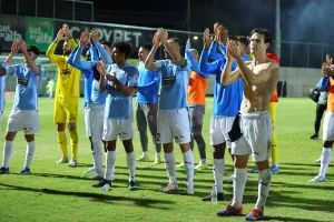 (Βίντεο kerkida) Το πάρτι παικτών και κόσμου στην Περιστερώνα