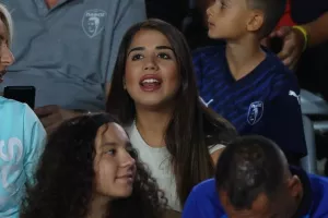 Πάφος-Καρμιώτισσα: Τεσσάρα και παραμονή στην 1η θέση! (Φώτος)