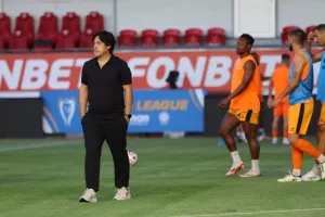 Καρμιώτισσα-Απόλλων: Μεγάλη  νίκη στο ντεμπούτο του Καμορανέζι! (Φώτος)