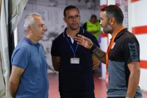 Καρμιώτισσα-Απόλλων: Μεγάλη  νίκη στο ντεμπούτο του Καμορανέζι! (Φώτος)