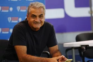 Καρμιώτισσα-Απόλλων: Μεγάλη  νίκη στο ντεμπούτο του Καμορανέζι! (Φώτος)