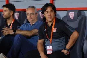 Καρμιώτισσα-Απόλλων: Μεγάλη  νίκη στο ντεμπούτο του Καμορανέζι! (Φώτος)