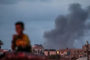 Βομβαρδισμοί σε τέμενος στη Γάζα με τουλάχιστον 21 νεκρούς - Ακόμη 18 θύματα στη Δυτική Όχθη