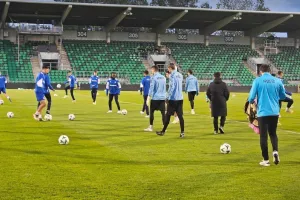 Η προπόνηση του ΑΠΟΕΛ στο Tallaght Stadium (Βίντεο Kerkida/Φώτος)