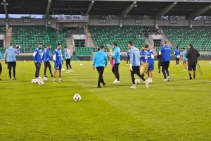 Η προπόνηση του ΑΠΟΕΛ στο Tallaght Stadium (Βίντεο Kerkida/Φώτος)