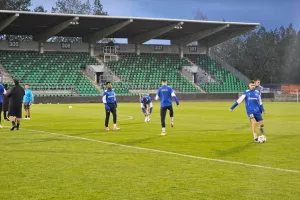 Η προπόνηση του ΑΠΟΕΛ στο Tallaght Stadium (Βίντεο Kerkida/Φώτος)
