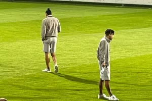Άφιξη Πάφου... στο Zimbru Stadium (Φώτος Kerkida)