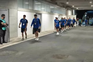 Η άφιξη της Εθνικής μας (Φώτος)