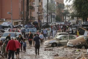 Βαλένθια - Πλημμύρες: Οι καταστροφικές συνέπειες των σφοδρών βροχοπτώσεων σε δορυφορικές εικόνες