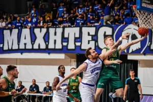 Ήττα στις λεπτομέρειες στον πρώτο ιστορικό αγώνα (φώτος)