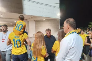 Πόλος έλξης ο Χάτζι - Φώτο... με Γκραντινάρου (φώτος)