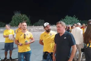 Πόλος έλξης ο Χάτζι - Φώτο... με Γκραντινάρου (φώτος)