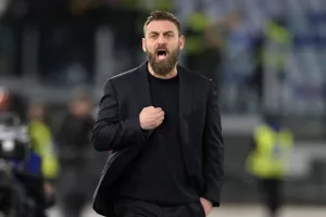 Αποσύρεται προσωρινά από την προπονητική ο Ντε Ρόσι και γίνεται ατζέντης