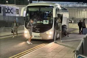 (ΦΩΤΟΣ) Η άφιξη της Πάφος Fc
