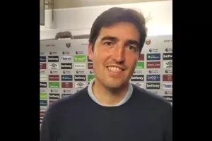 Ιραόλα για ΑΕΚ, Λάρνακα... χαλλούμι και σουβλάκι! (Βίντεο)