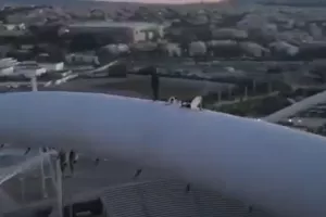 Μήνυση κατ' αγνώστων από το ΟΑΚΑ για τους νεαρούς εισβολείς