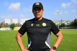 Κόλμαν ενόψει Νέας Σαλαμίνας: "Διαφορετική πρόκληση/Περιμένω ένα δύσκολο παιχνίδι"