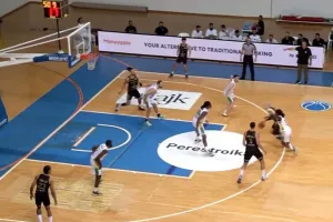 Το προσπάθησε αλλά ηττήθηκε η Πετρολίνα ΑΕΚ