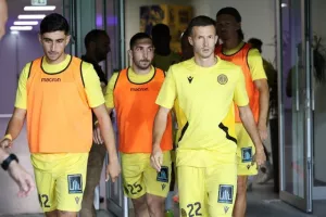 ΑΕΛ-Εθνικός: Γενέθλια με 5αρα και χατ τρικ Μακρή (φώτος) 