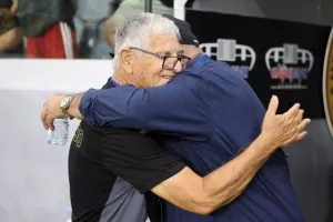 ΑΕΛ-Εθνικός: Γενέθλια με 5αρα και χατ τρικ Μακρή (φώτος) 
