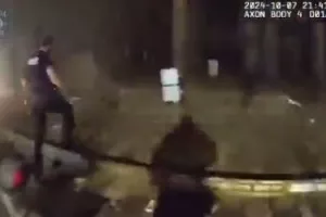 Σιάτλ: 57χρονος που είχε πέσει σε γραμμές τρένου σώθηκε τελευταία στιγμή από αστυνομικούς