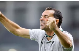 Η... διπλή ΥΠΟΓΡΑΦΗ!