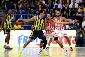 "Κόλλησε" στην Πόλη αλλά άφησε υποσχέσεις ο Ολυμπιακός