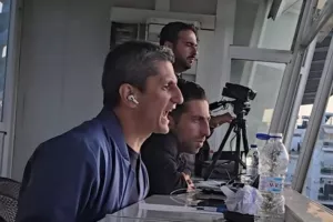 Οι οδηγίες του Λουτσέσκου από το μπουθ και οι selfies με οπαδούς: Η παρακάμερα της νίκης του ΠΑΟΚ στο Αιγάλεω