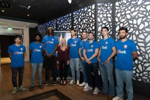 Η In2bet Μεγάλος Χορηγός του Απόλλωνα Λεμεσού Μπάσκετ και του Απόλλωνα Λεμεσού Wheelchair! 