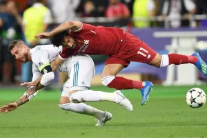 Ξέσπασμα από Κλοπ: «Ο Ράμος χάρηκε όταν τραυμάτισε τον Σαλάχ, κάτι τέτοιους τους έδιωχνα»!