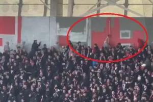 Σε γήπεδο της Γερμανία οπαδοί πήραν βούρτσα και μπογιά και έβαψαν τοίχο την ώρα του αγώνα 