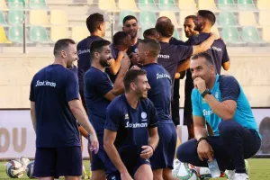Το "θα δούμε αύριο" του Σωφρόνη, οι ευδιάθετοι διεθνείς και η νέα αρχή! (Φώτος)