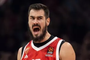 Συνεχίζει αήττητος ο Ερυθρός Αστέρας