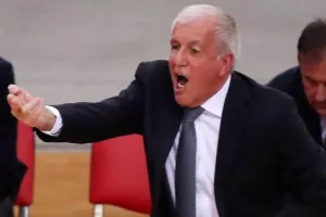 Ομπράντοβιτς: «Δεν μπορούσε να κάνει κάτι η ομάδα για το γήπεδο - Θεός φυλάξοι αν σχολιάσω εγώ...»