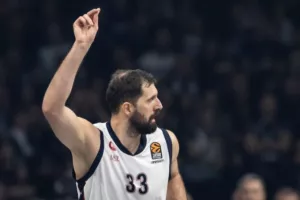 Μίροτιτς: «Δύσκολο για μένα το παιχνίδι στο Βελιγράδι, με εμψύχωσαν οι συμπαίκτες μου»
