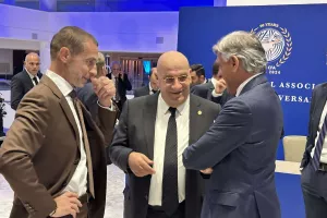 Προεδρικό… πηγαδάκι 